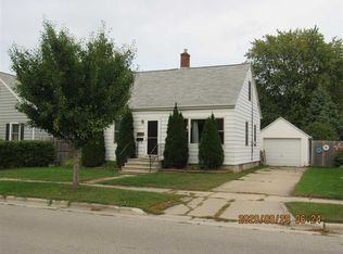 1020 N Henry St, Green Bay, WI 54302