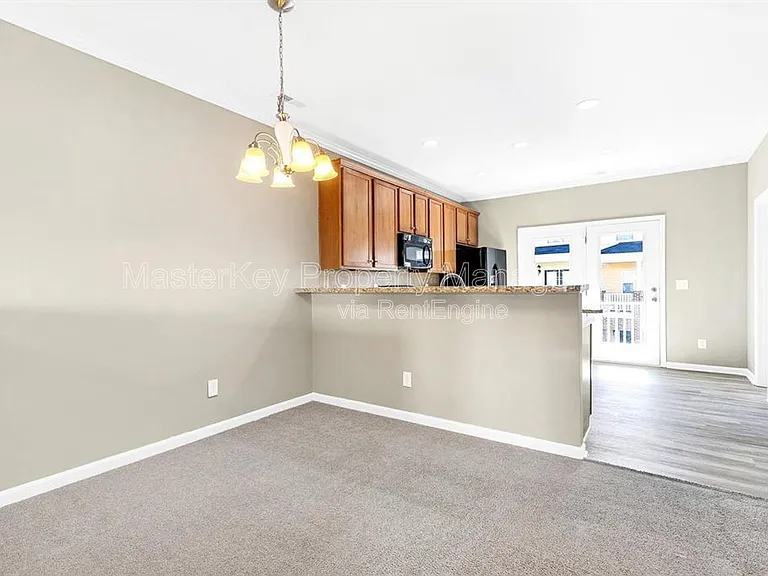 316 Kinellan Ln — Photo 10