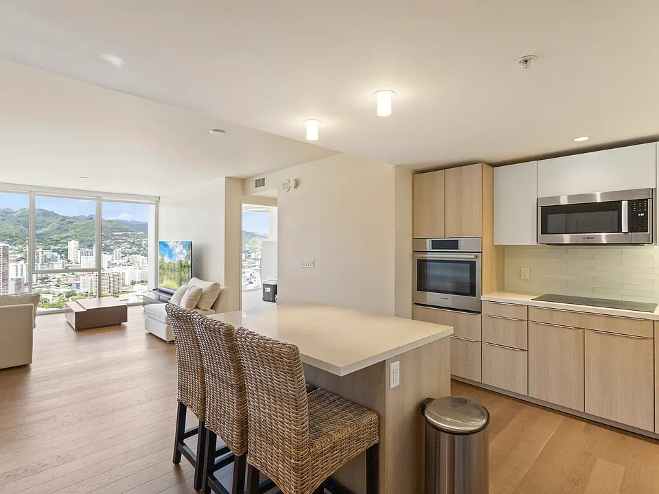 888 Kapiolani Blvd #3802