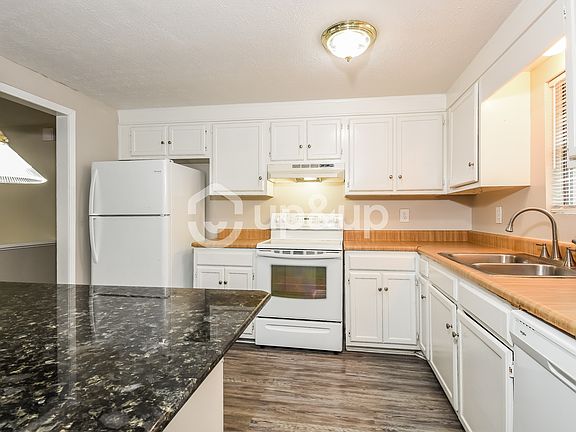 5th image of 3025 Flowers Dr