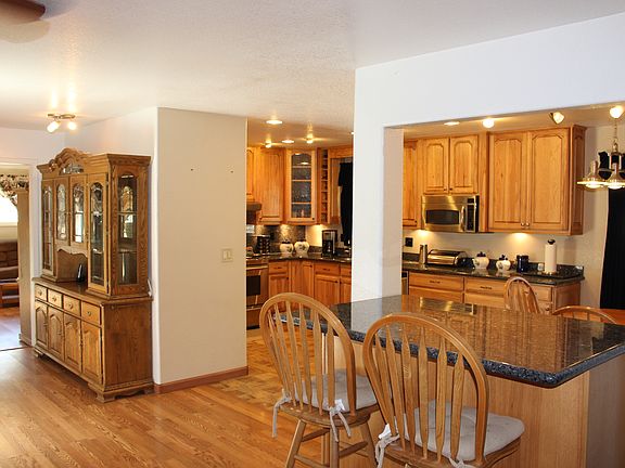 5th image of 34650 S Bernard Dr