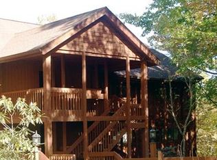 3 Toxaway Falls Dr APT 3, Lake Toxaway, NC 28747
