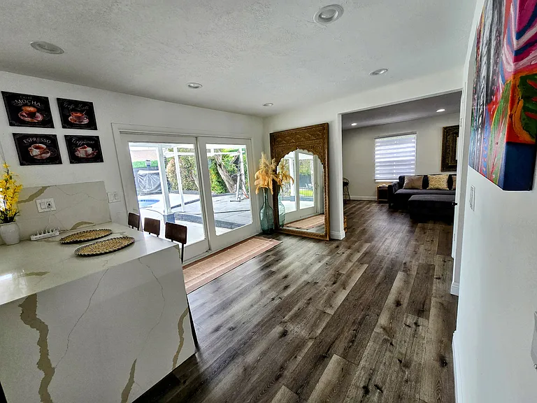 2548 E Wilson Ave — Photo 131