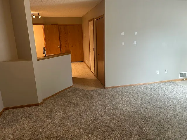 7069 Quail Ave NE — Photo 3