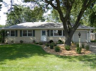 145 Michael Ln, New Lenox, IL 60451