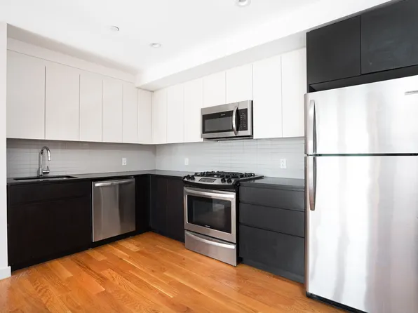 31-43 Vernon Boulevard 306 image 3 of 21