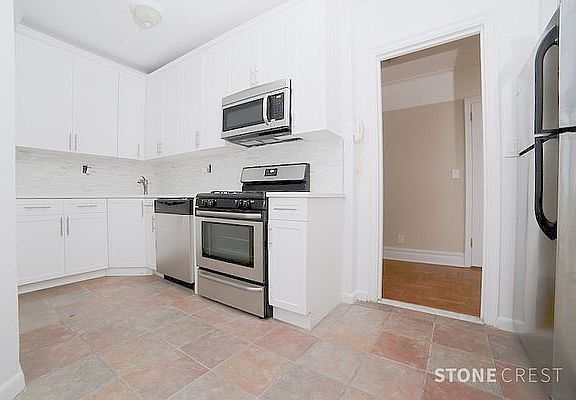 4th image of 900 W End Ave APT 6D