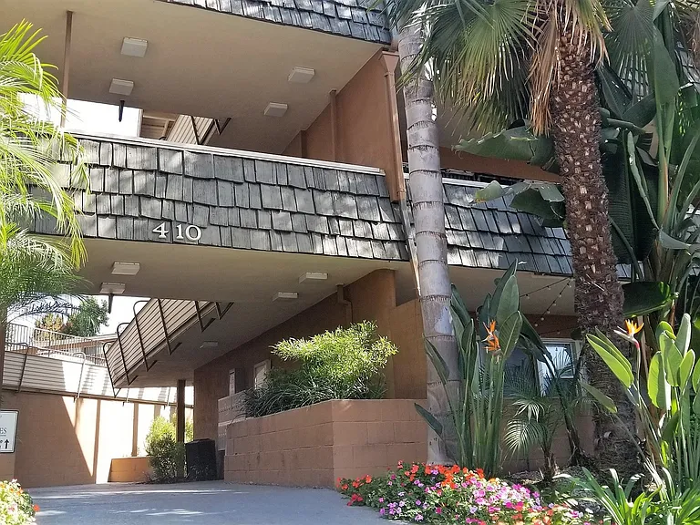 Terraces at South Pasadena Apartments — Photo 44
