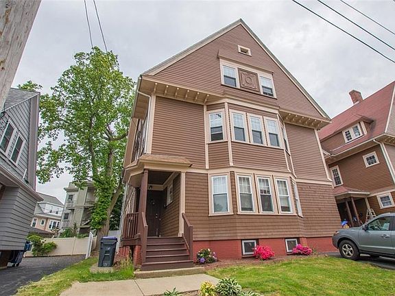 3rd image of 519 521 Angell St