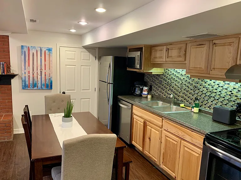 1146 Poly Dr — Photo 15