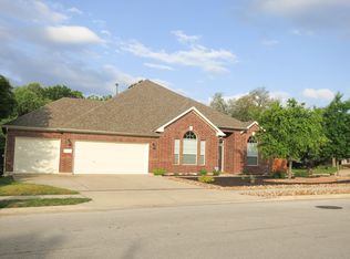 3332 Goldenoak Cir, Round Rock, TX 78681