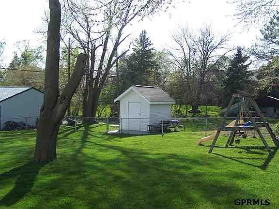3rd image of 116 N 1st St