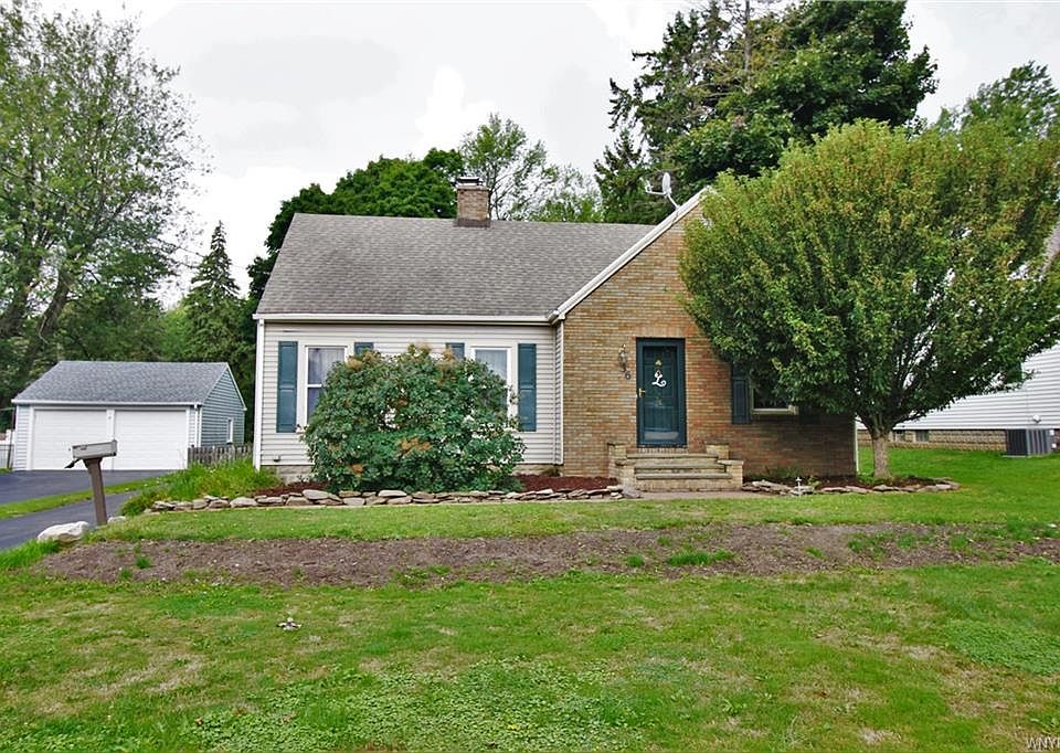 1st image of 36 Hillcrest Dr