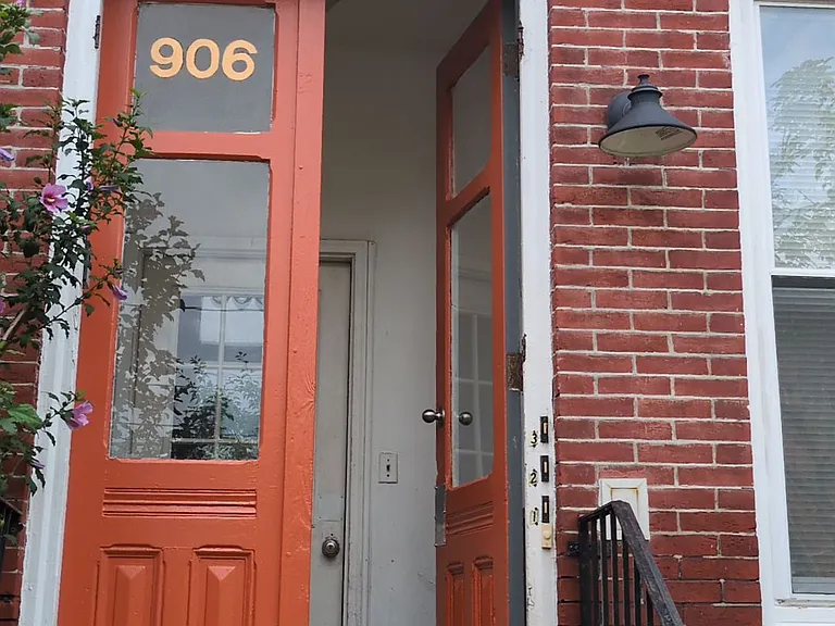 906 N Madison St #2 — Photo 1
