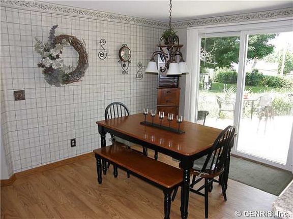 5th image of 8 Whitney Farms Cir