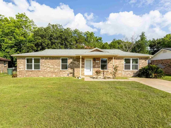 7065 Coronado Dr, Pensacola, FL 32526