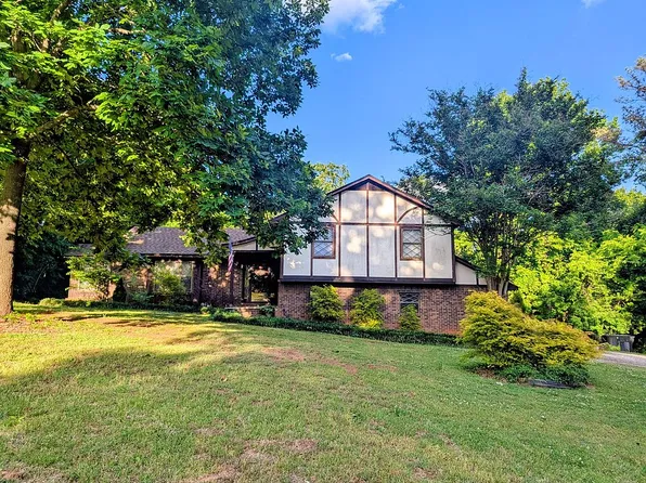 200 Skyline Dr, Russellville, AL 35653