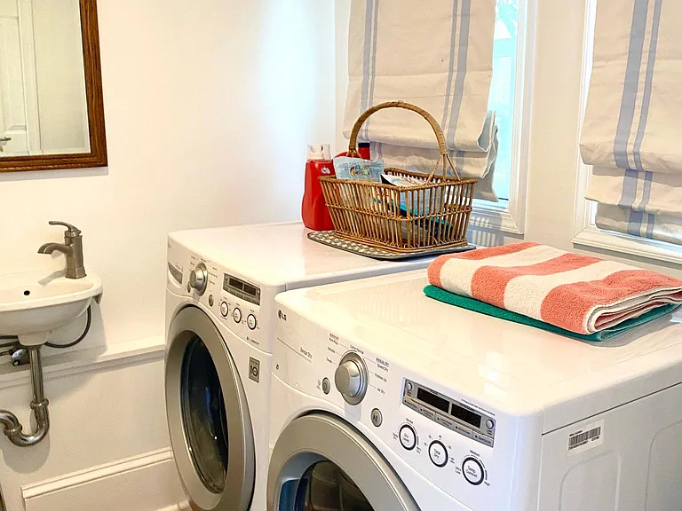 1st floor bath and laundry