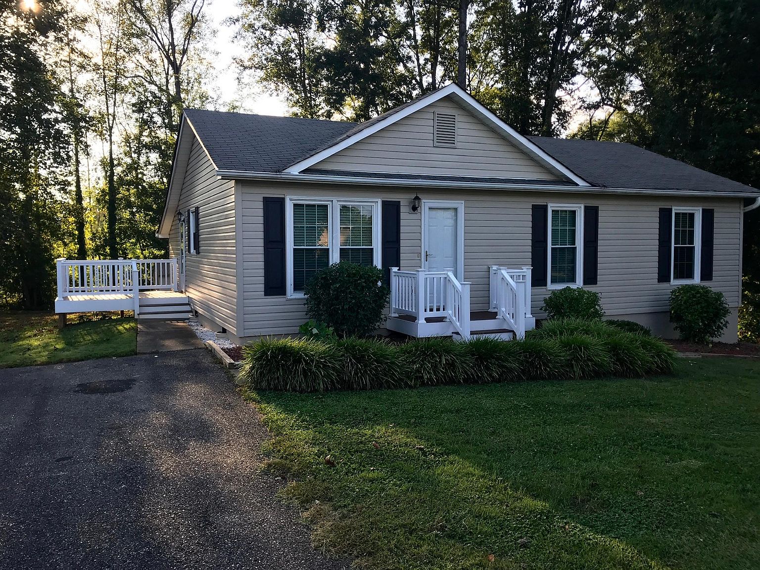 853 Lakeview Dr, Dobson, NC 27017 Zillow