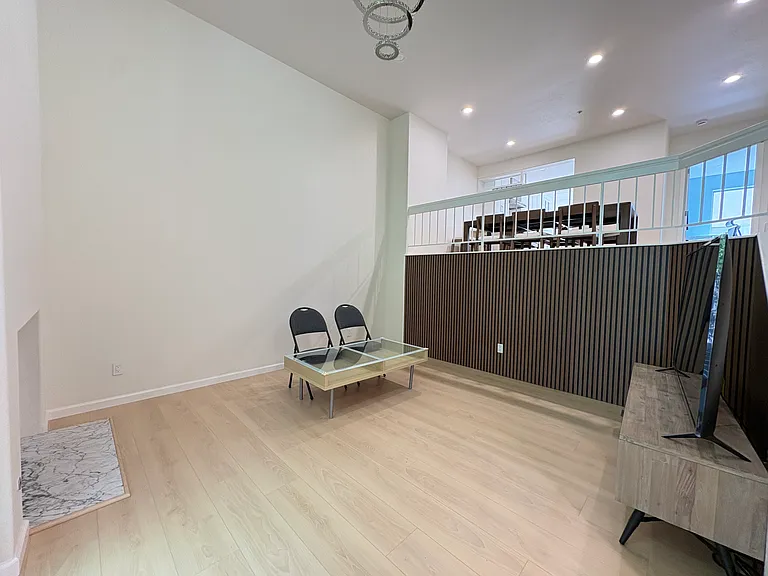 414 Galleria Dr #4 — Photo 5