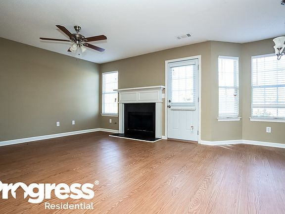 5th image of 4127 Green Field Dr