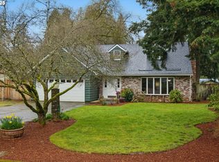 19239 Benfield Ave, Lake Oswego, OR 97035