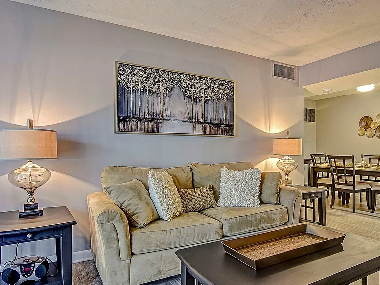 The Flats @ 1885 Apartments — Photo 2