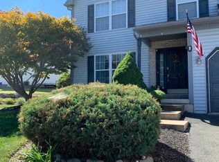 49 Michigan Dr, Sinking Spring, PA 19608