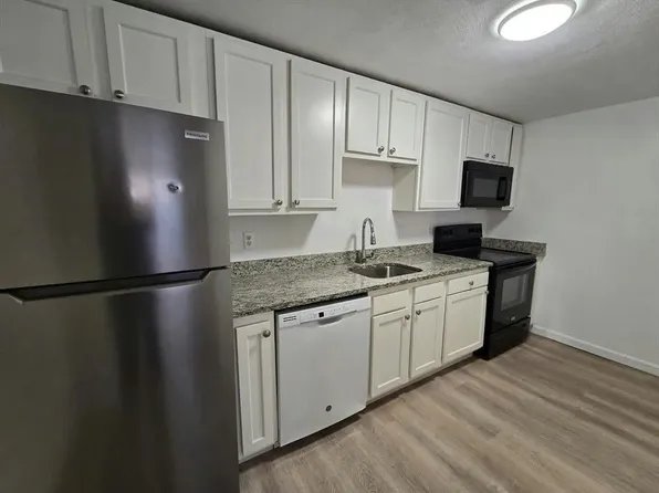 272 Quarry St, Quincy, MA