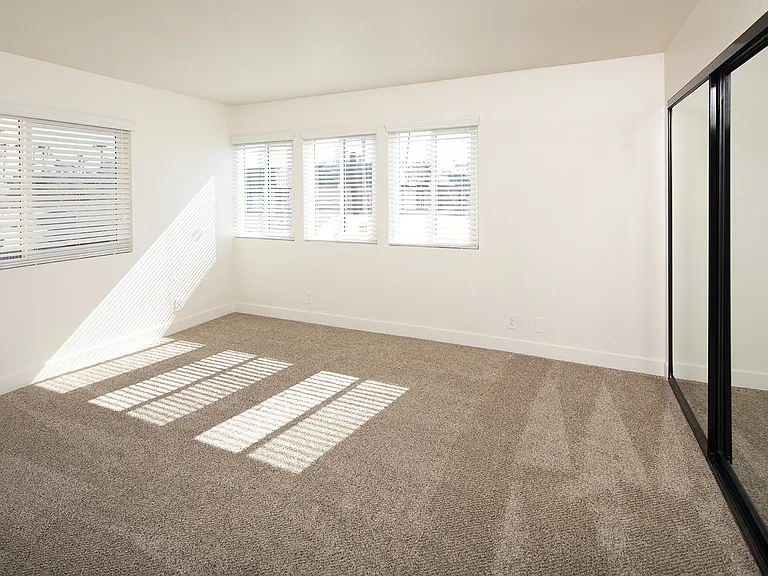 921-933 Seacoast Drive — Photo 25