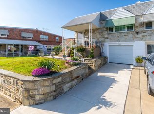 1955 President St, Philadelphia, PA 19115