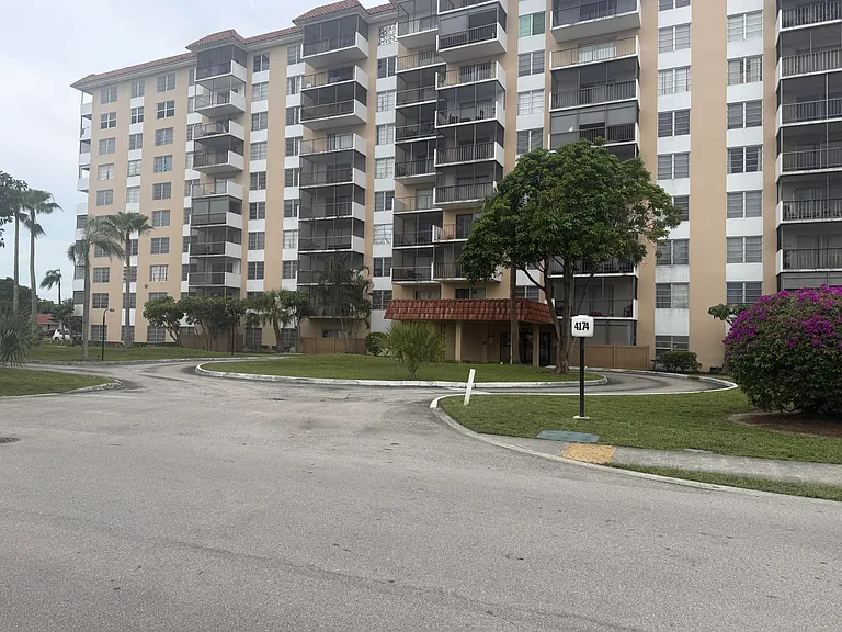 4174 Inverrary Dr #1010 — Photo 13