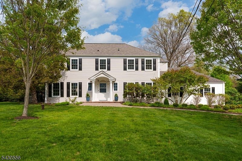 1st image of 347 Mountainview Rd