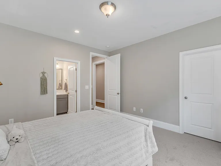 7304 Hasentree Club Dr — Photo 40