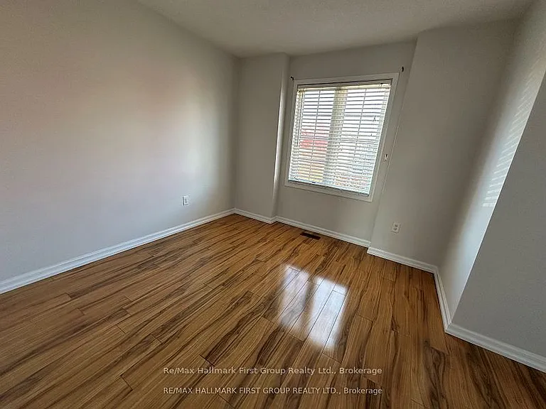 39 Robideau Pl — Photo 48