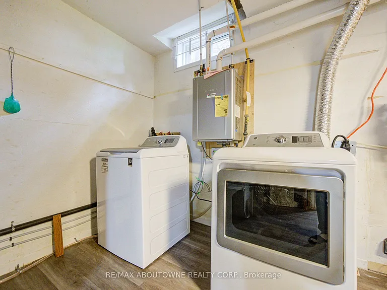 1156 Old Colony Rd #LOWER — Photo 37