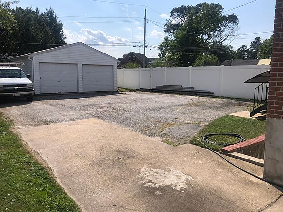 Back of house- off street (and on street) parking - garages are currently occupied