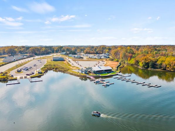332 Lake Greenwood Blvd #332