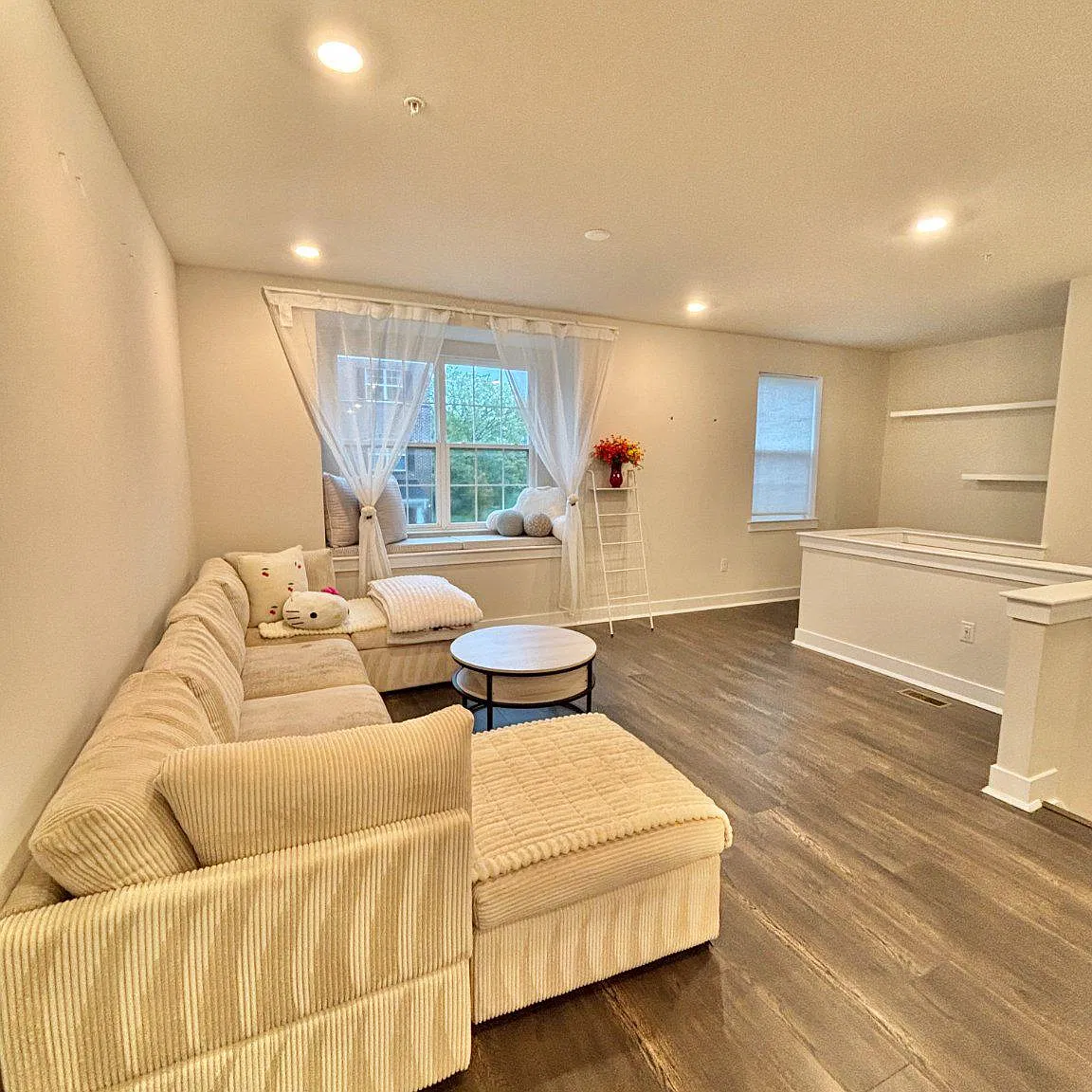 2 bed, 2.5 bath, 1416 sqft, $2,800 — Photo 3