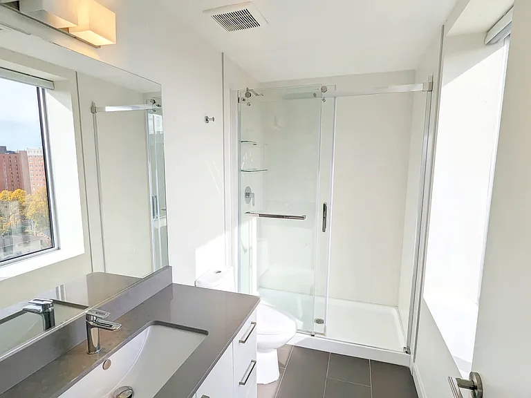 10045 111th St NW — Photo 34