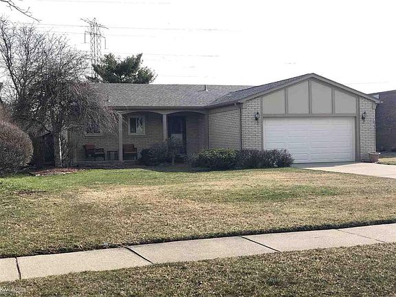 2nd image of 40273 Tonabee Ct