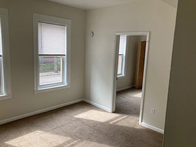 1536 Canfield — Photo 4