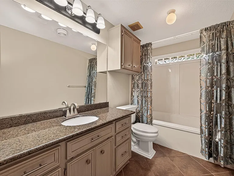 1012 Lilley Rd — Photo 21