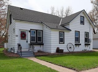 208 4th St S, Cold Spring, MN 56320