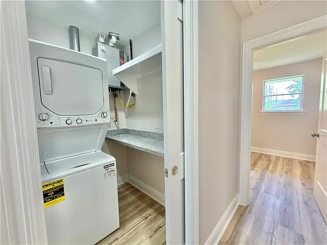 5016 Trenton St — Photo 6