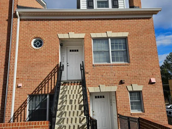 6908 Fairfax Dr Unit 300, Arlington, VA 22213