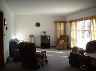 203 Palmer Dr, Maple Park, IL 60151