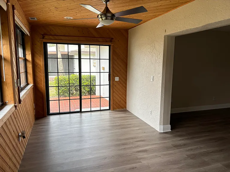255 Paradise Blvd #18 — Photo 10