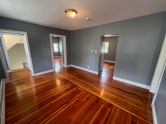 2nd image of 124 Westwood Ave #2