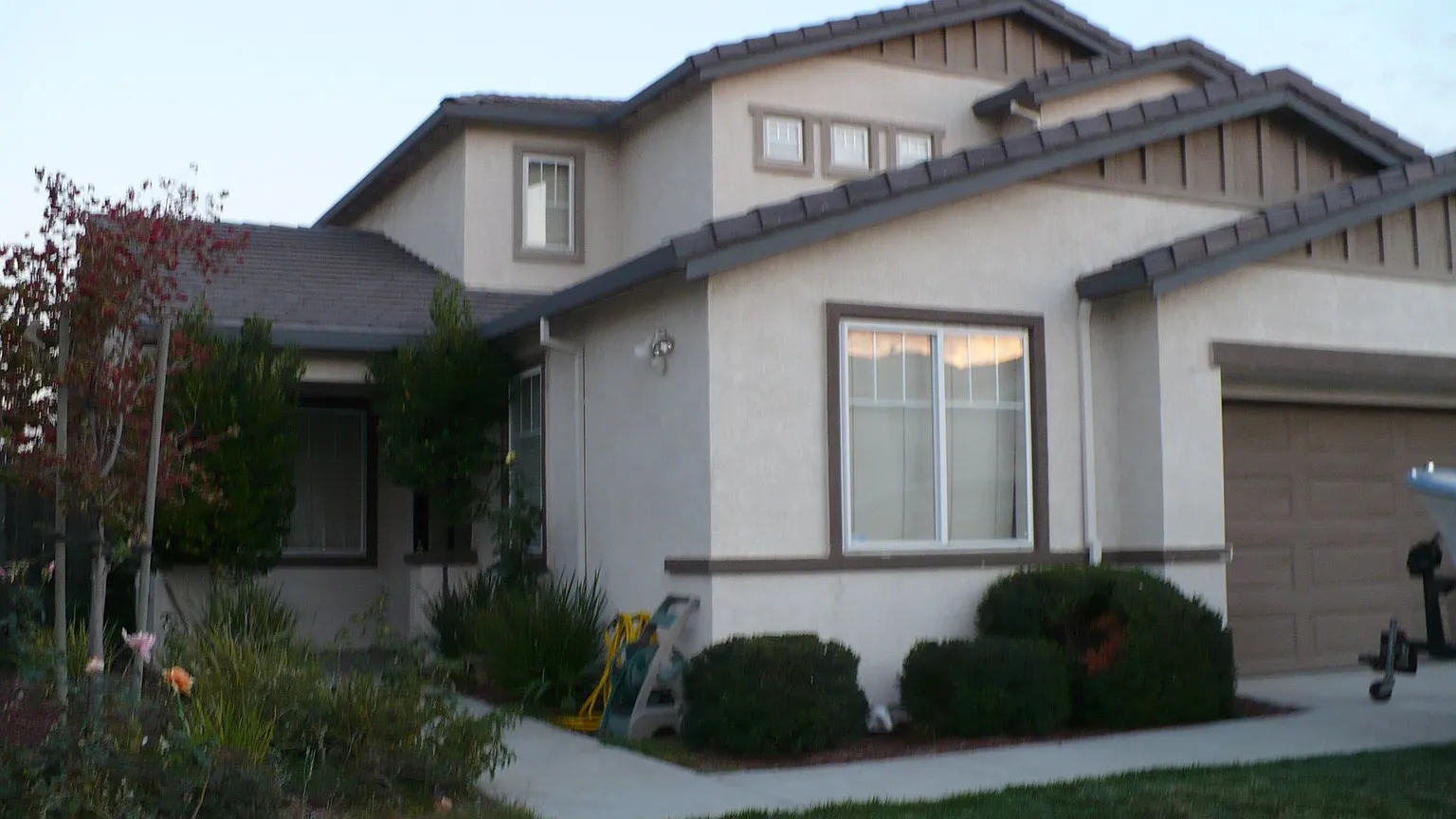 641 Herb White Way photo 1